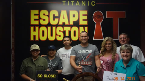 Perfect strangers played Escape the Titanic on May, 14, 2017