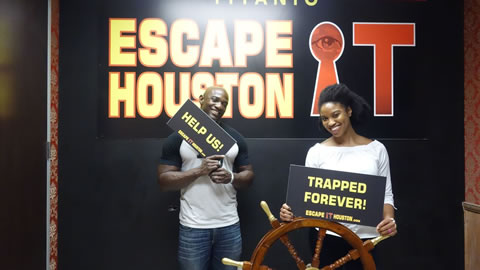 Couple played Escape the Titanic on Aug, 18, 2017