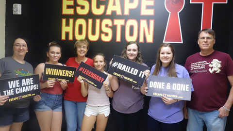 Team Escape played Quarantine on Sep, 9, 2017