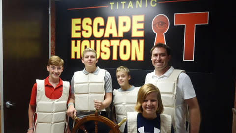 Normie Squad played Escape the Titanic on Sep, 17, 2017