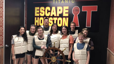 Ice Burglers played Escape the Titanic on Mar, 17, 2018