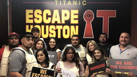 Yeye's B-day played Escape the Titanic on Aug, 3, 2018
