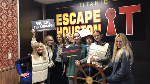 Andika played Escape the Titanic on Dec, 30, 2018
